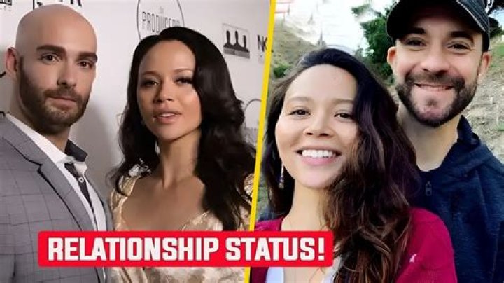 Is Melissa O’Neil Married, Who Has She Dated And What Does She Do?