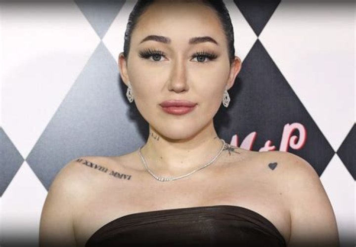 Is Noah Cyrus Transgender? Gender And Sexuality Debunked