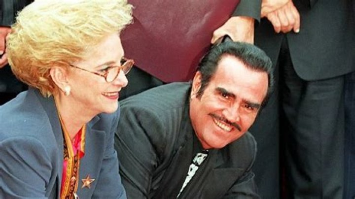 Is Vicente Fernandez Wife Still Alive? Dona Cuquita Age Revealed