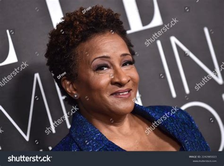 Is Wanda Sykes Pregnant In 2022? Her Beautiful Family Photos Explored