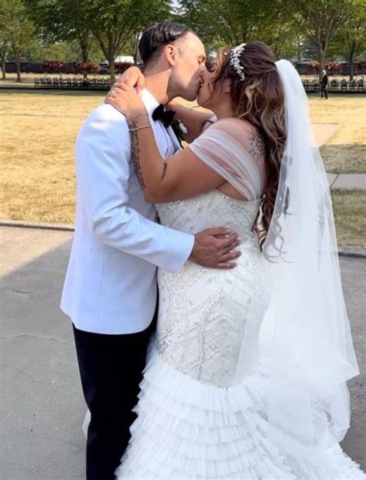 Isabelle Bridges Age, Wiki and Husband Instagram: Is She Married?