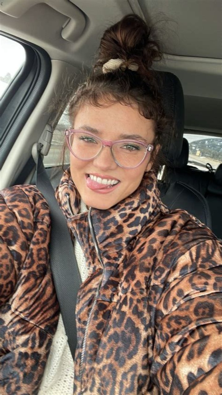 Jade Chynoweth , Age, Wiki, Biography, Height, Weight, Life, Trivia, Facts, Affair, Boyfriend, Dating, Ethnicity, Religion