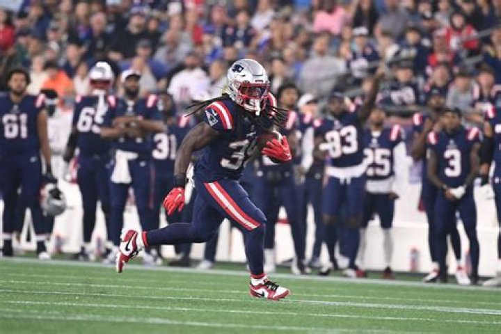 JaMycal Hasty Parents: Everything On 49ers Running Back