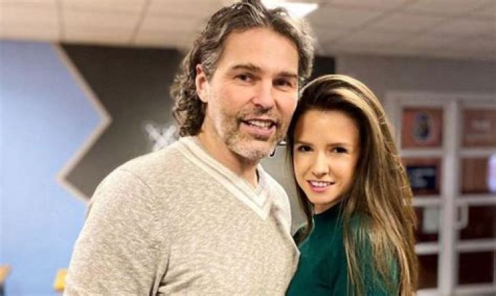 Jaromír Jagr Age, Wiki, Biography, Wife, Children, Salary, Net Worth, Parents