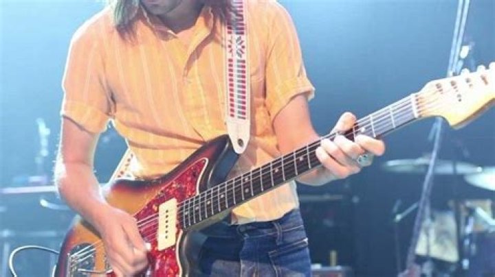 Jason Roberts (guitarist)’s biography, net worth, fact, career, awards and life story