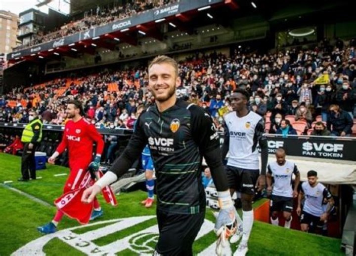 
Jasper Cillessen Height, Weight, Net Worth, Age, Birthday, Wikipedia, Who, Nationality, Biography 