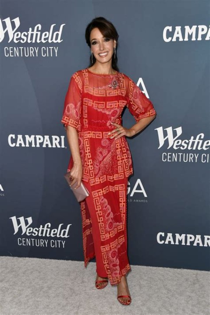 Jennifer Beals Net Worth: How Rich Is Jennifer Beals?