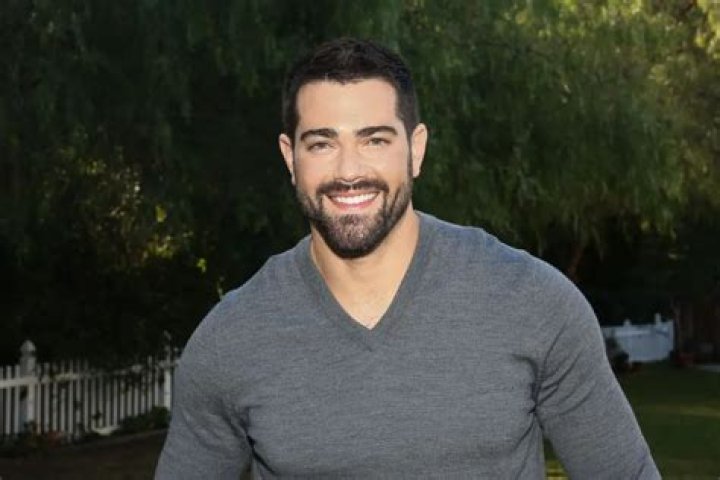 Jesse Metcalfe Net Worth, Wife, Age, Wiki, Biography, Instagram, Family