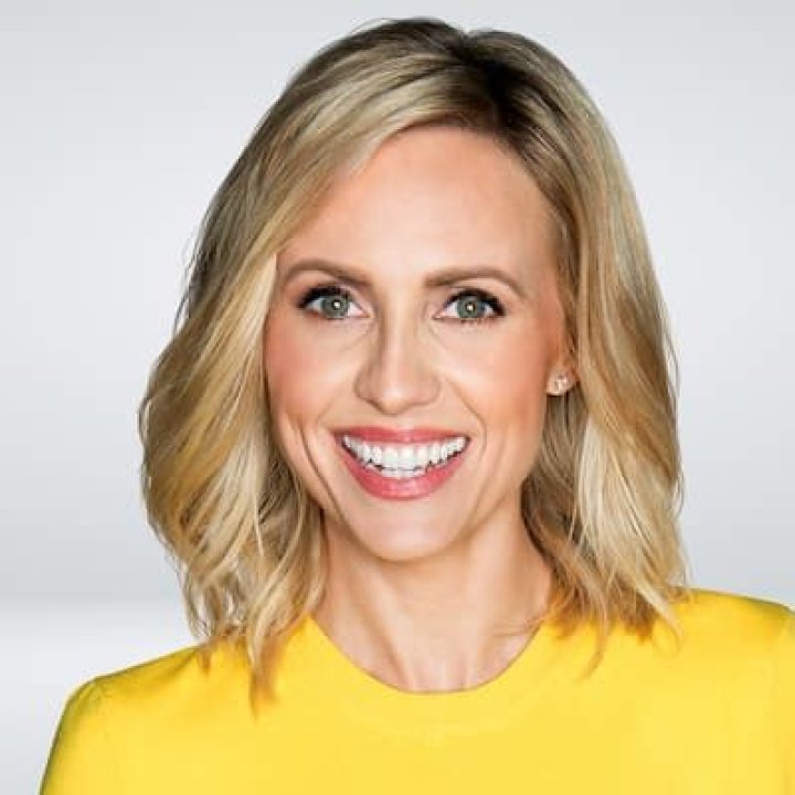 Jessica Holmes Bio, Wiki, Age, Height, Husband, Net Worth, Salary, KTLA and Cooking