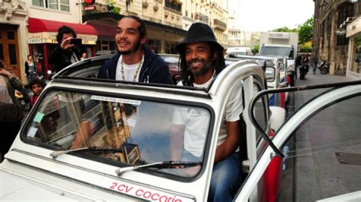 Joakim Noah: Fiancée, net worth, tattoos, smoking & body facts