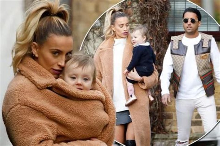 John Barrowman Daughter: Does John Barrowman have a child?