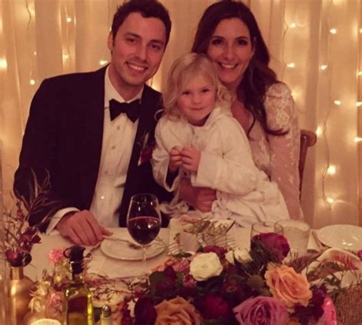 John Francis Daley And Wife Corinne Kingsbury Age Difference