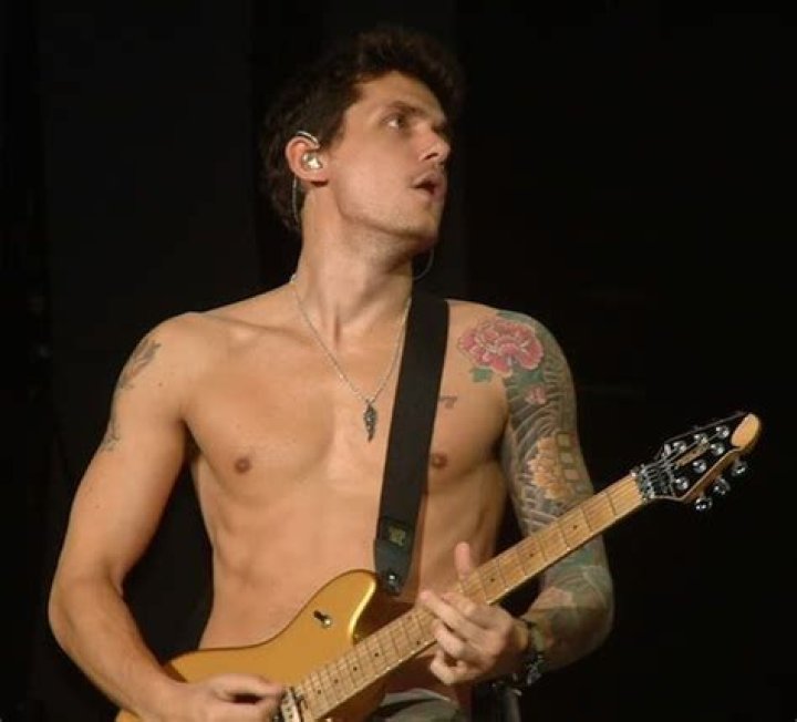 John Mayer: dating, net worth, tattoos, smoking & body facts