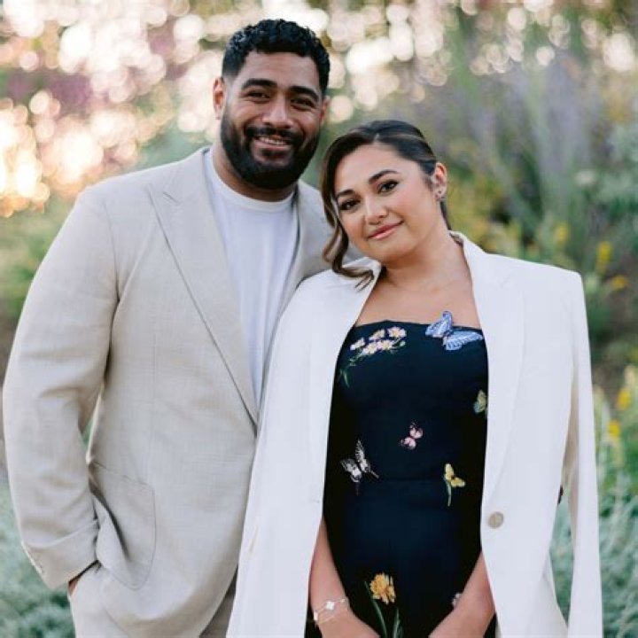 Jordan Mailata Wife: Is Jordan Mailata Married?