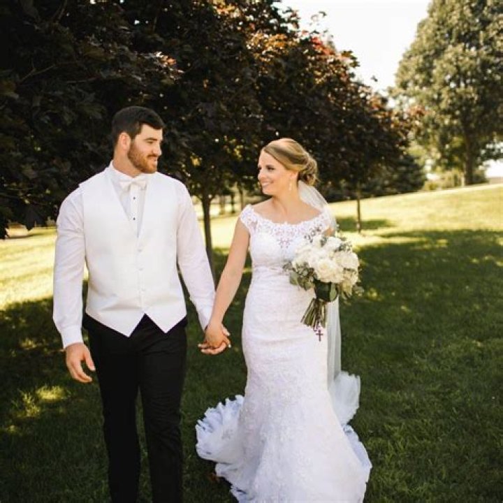 Josey Jewell Salary, Net Worth, Parents, Wife, Wiki, Biography, Age, Height, Children