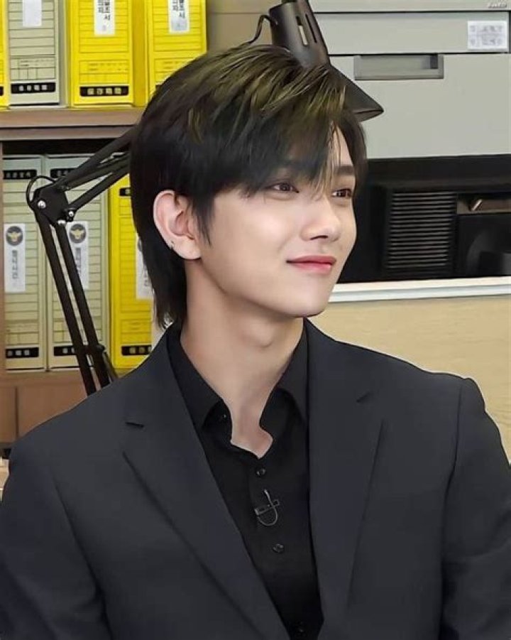 Joshua Hong Height, Weight, Net Worth, Age, Birthday, Wikipedia, Who, Nationality, Biography