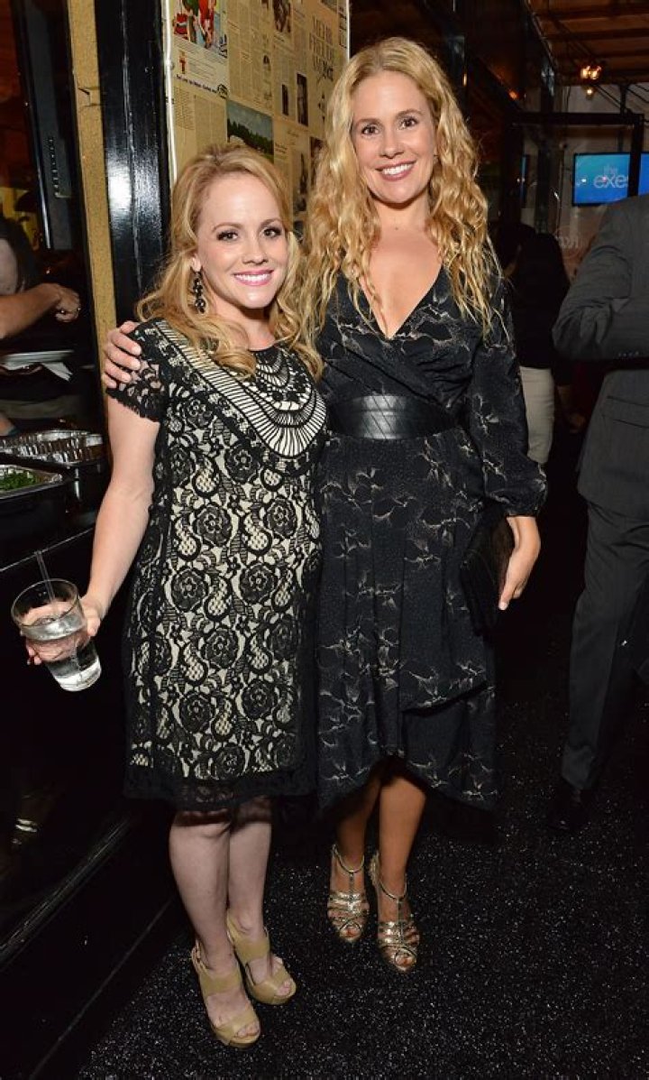 Kelly Stables Bio, Wiki, Age, Height, Husband, Superstore, Movies, Net worth, and The Ring Two.