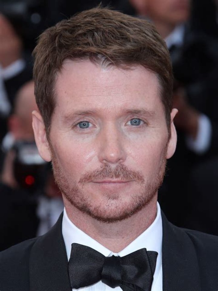 Kevin Connolly (actor) Bio, Age, Height, Parents, Siblings, Wife, Tv shows, Films And Net worth