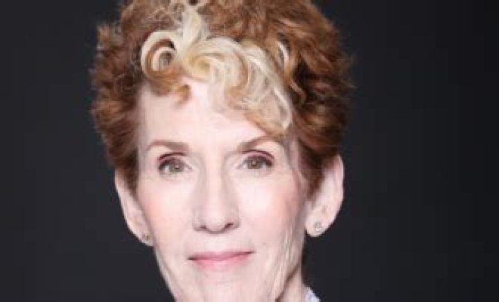 Kitty Swink Bio, Wiki, Age, Height, Family, Husband, TV shows, Films, and Net worth