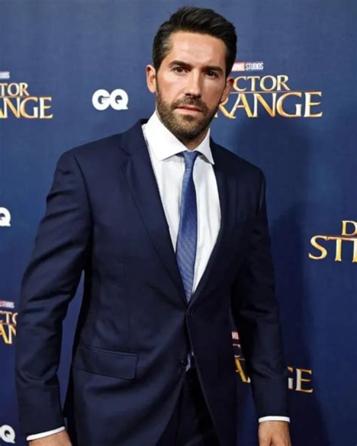 Lara Adkins Height, Weight, Net Worth, Age, Birthday, Wikipedia, Who, Nationality, Biography