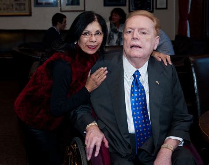 Larry Flynt Wife Elizabeth Berrios Age, Wiki – 10 Facts To Know