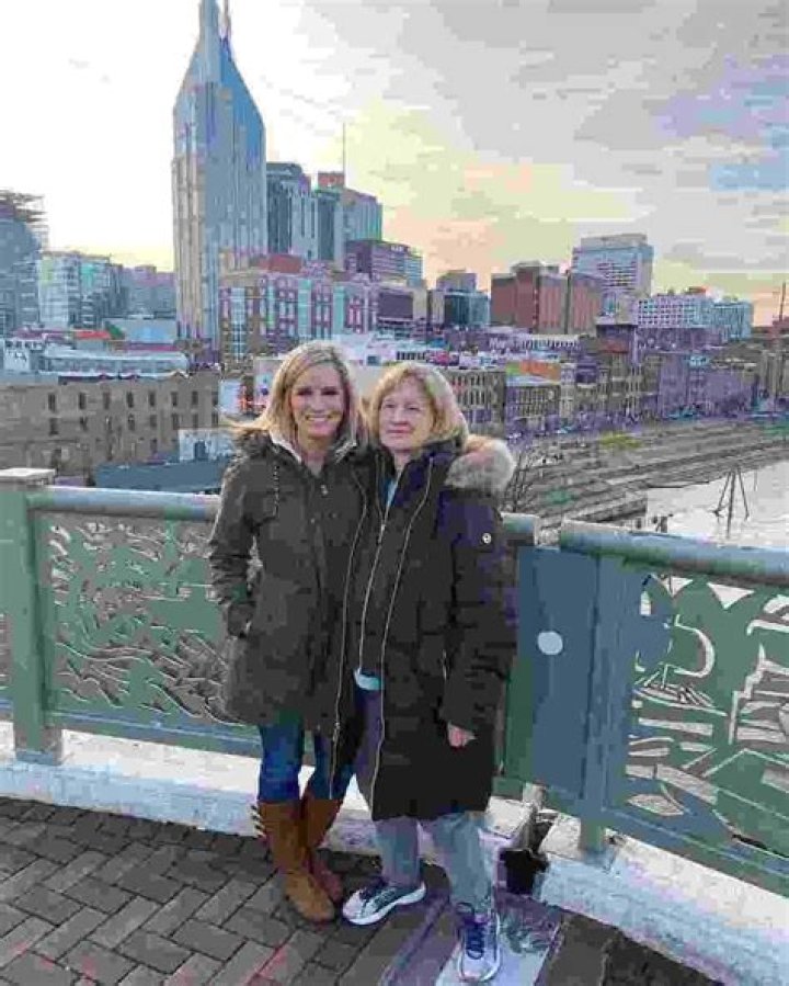 Laura Bannon Age Wikipedia, Biography Net Worth, Married, Husband, Height