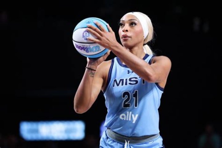 Laura Carrington Net Worth, Income, Salary, Earnings, Biography