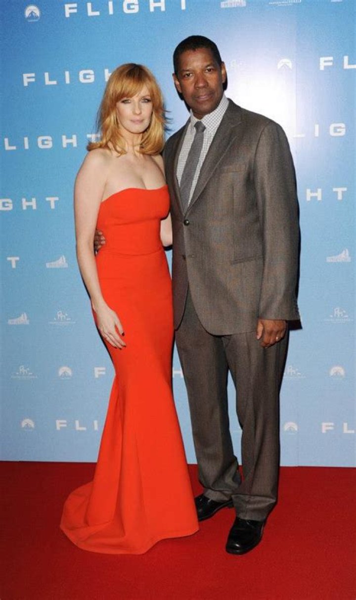 Laura Kightlinger Bio, Wiki, Age, Husband, Movies, Tv-Shows, Books, and Net Worth.