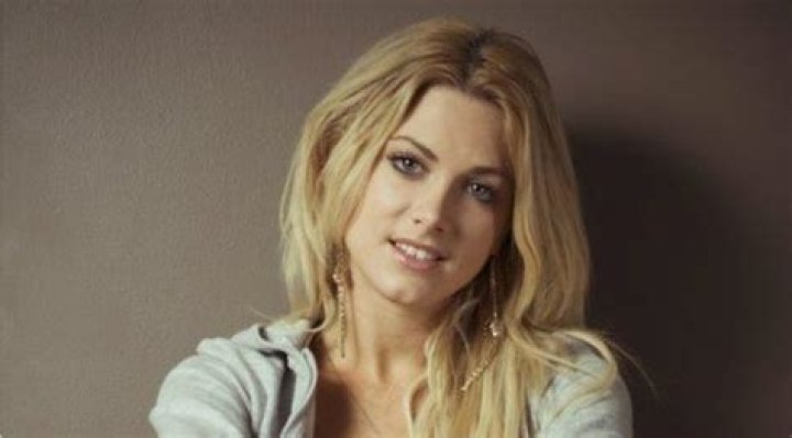 Laura Surrich Wiki, Biography, Age, Net Worth, Salary, Height, Dating, Relationship