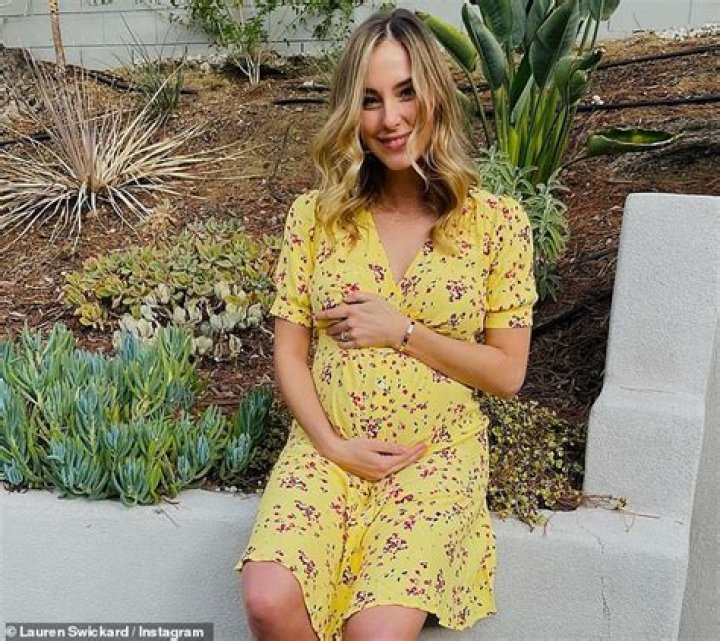 Lauren Swickard Was Pregnant, Welcomed Baby Girl Savannah Kaye With Husband Josh