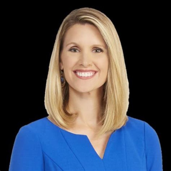 Leah Beno (anchor) Bio, Wiki, Age, Husband, Salary, FOX 9 and Net Worth