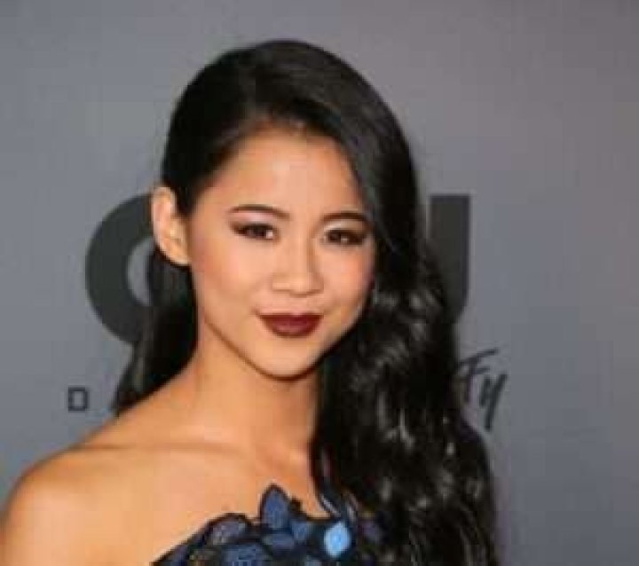 Leah lewis Age, Wiki, Biography, Height in Feet, Parents, Husband, The Voice, Movie