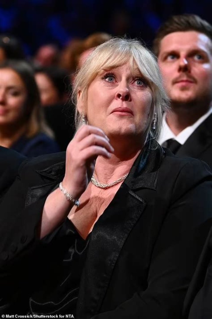 Learn About Sarah Lancashire Weight Gain Reasons With Before And After Photos