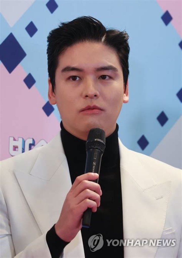 Lee Jang-woo Ideal Type, Net Worth, Bio, Age, Education