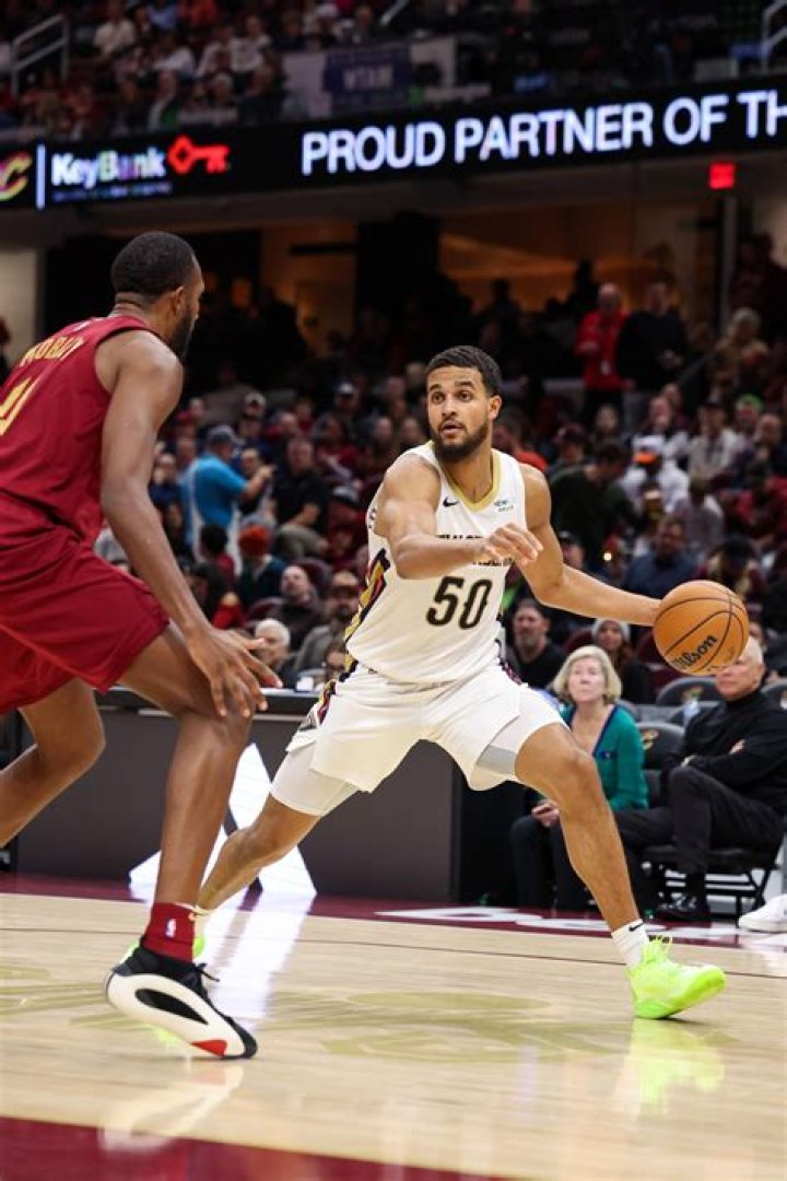 Lester Earl Wife And Family: Jeremiah Robinson Dad Was Also An Athlete