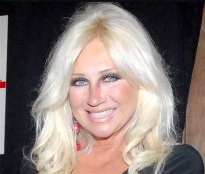 Linda Hogan Age Wikipedia , Biography Worth, Married, Husband, Height