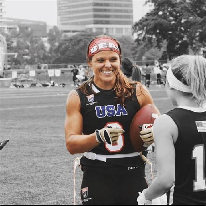 Liz Sowers Partner: Bio, Wiki, Age, Twin, Family, Gay, Football, and Net Worth