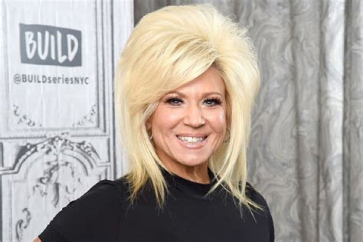 Long Island Medium Net Worth