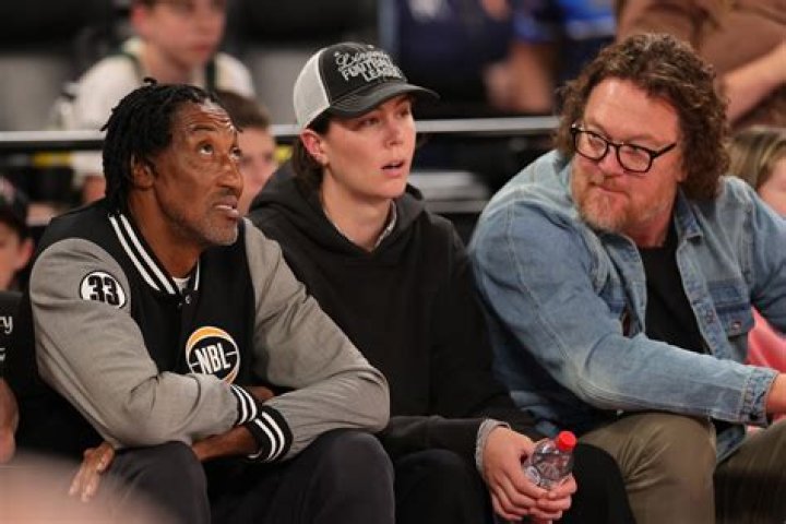 Luc Longley Age, Wikipedia, Biography, Children, Salary, Net Worth, Parents.