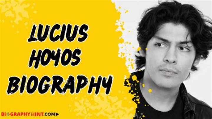 
Lucius Hoyos Mom Eileen Ryan Is Like A Bestie To Him And His Brother Ricardo Hoyos 