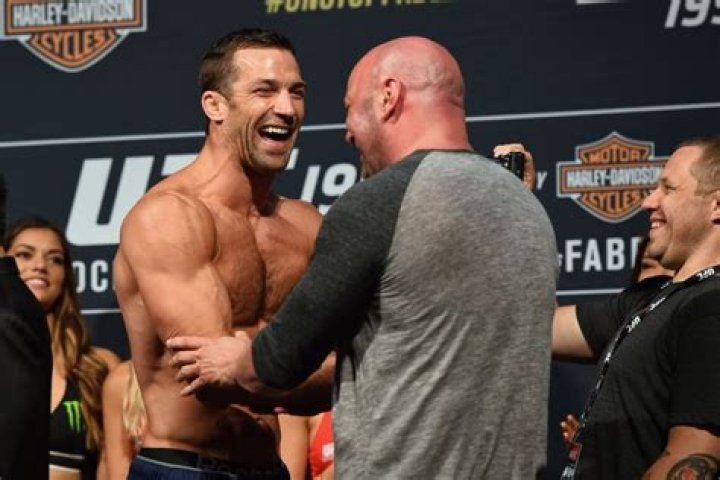 Luke Rockhold Age, Wiki, Biography, Wife, Children, Salary, Net Worth, Parents