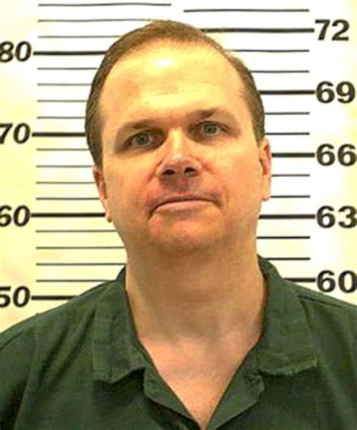 Mark David Chapman Age, Height, Nationality, Motive