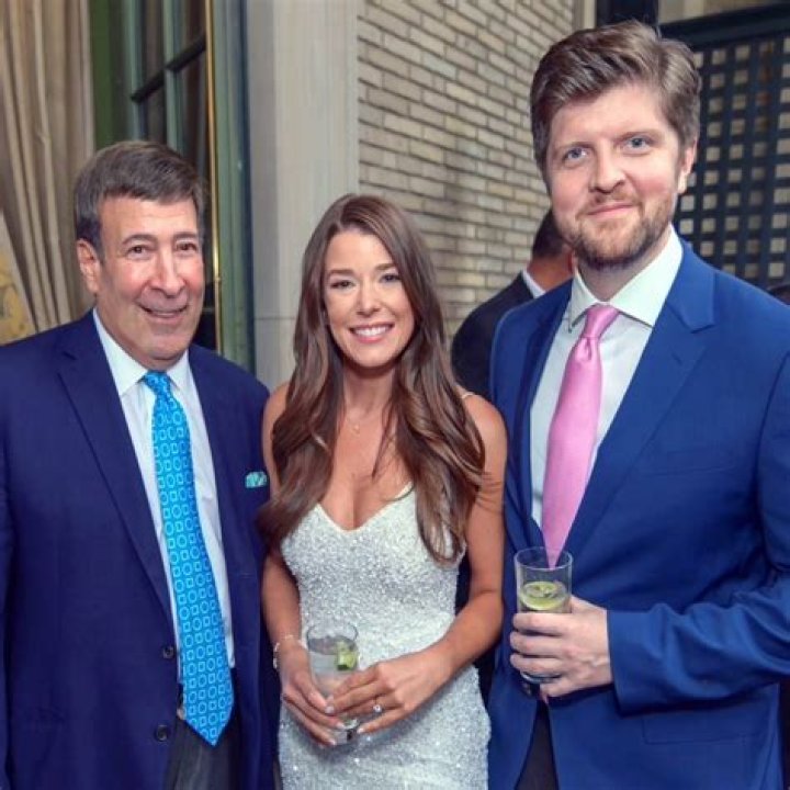 Mark Simone Wife, Married, Net Worth, Age, Family