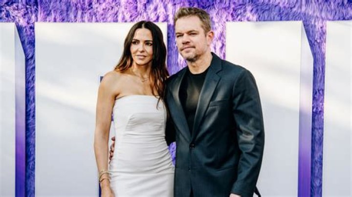Matt Damon: Wife, net worth, tattoos, smoking & body facts