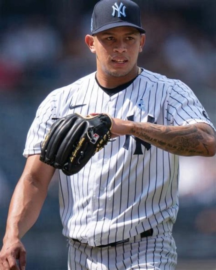 Meet Jonathan Loaisiga Wife: Is The Baseballer Married?