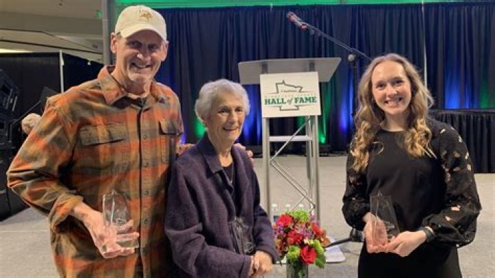 Meet Scott Studwell Wife On Instagram: Details On American Former Football Player’s Family