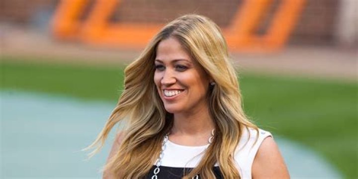 Meredith Marakovits Bio, Age, Family, Husband, YES, NY Yankees, Salary