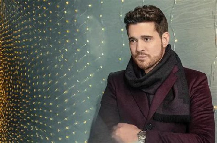 Michael Bublé Biography: Wife, Net Worth, Songs, Age, Family, Daughter Cancer, Height, Children