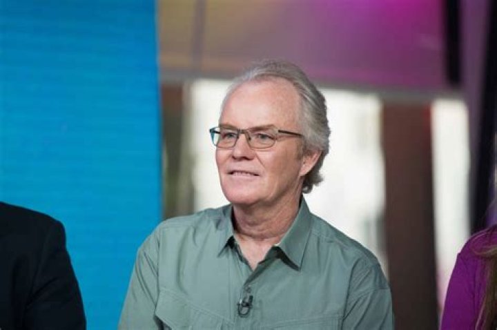 
Mike Lookinland’s Net Worth, Wife, Age. What is he doing now? 