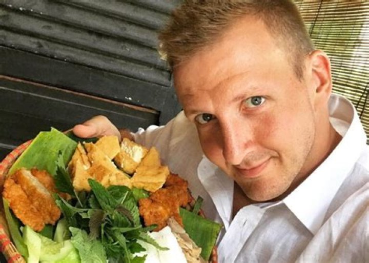 
Mike Tomkins Height, Weight, Net Worth, Age, Birthday, Wikipedia, Who, Nationality, Biography 